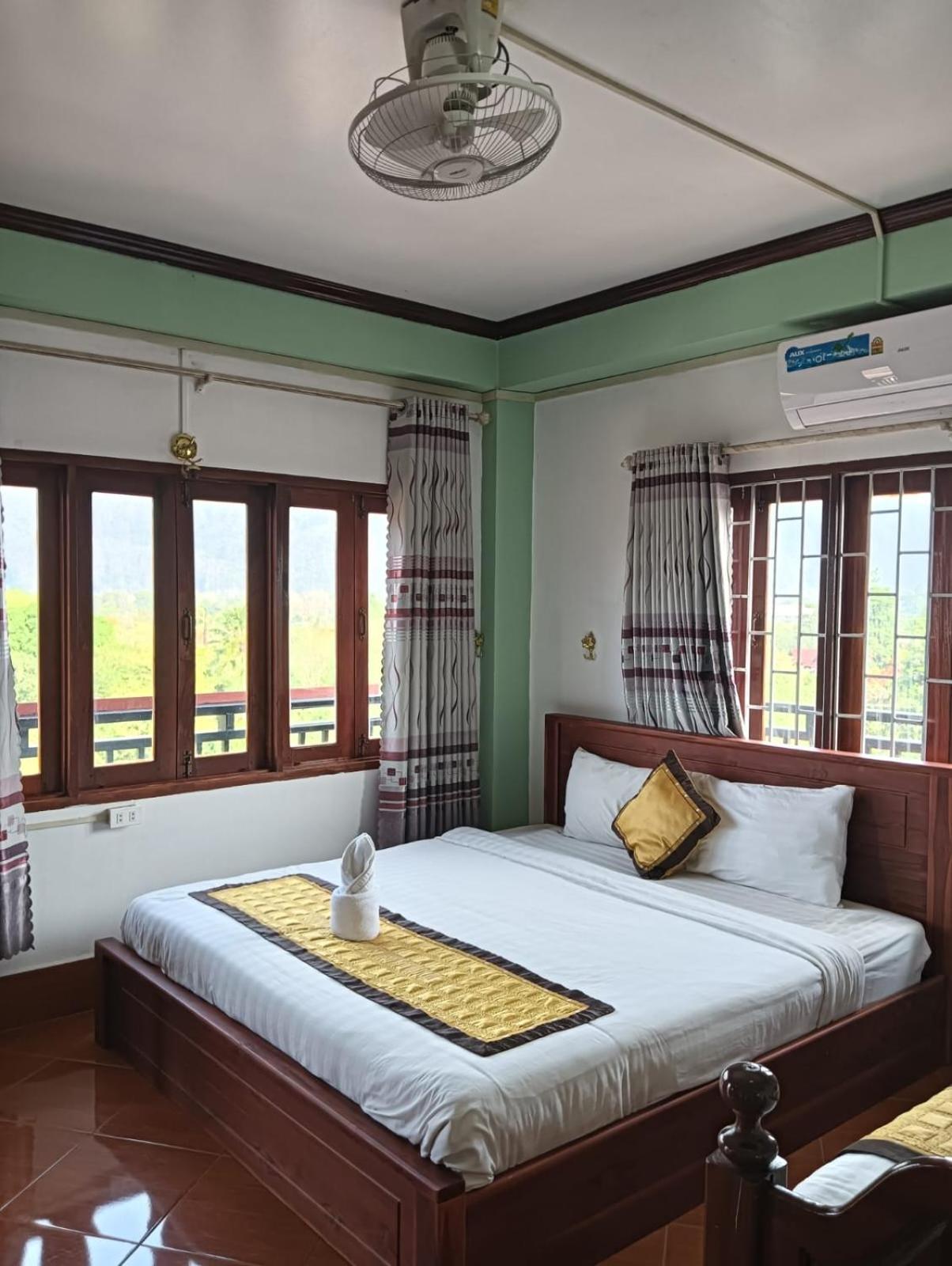 Bountang Mountain View Riverside Hotel Vang Vieng Zewnętrze zdjęcie